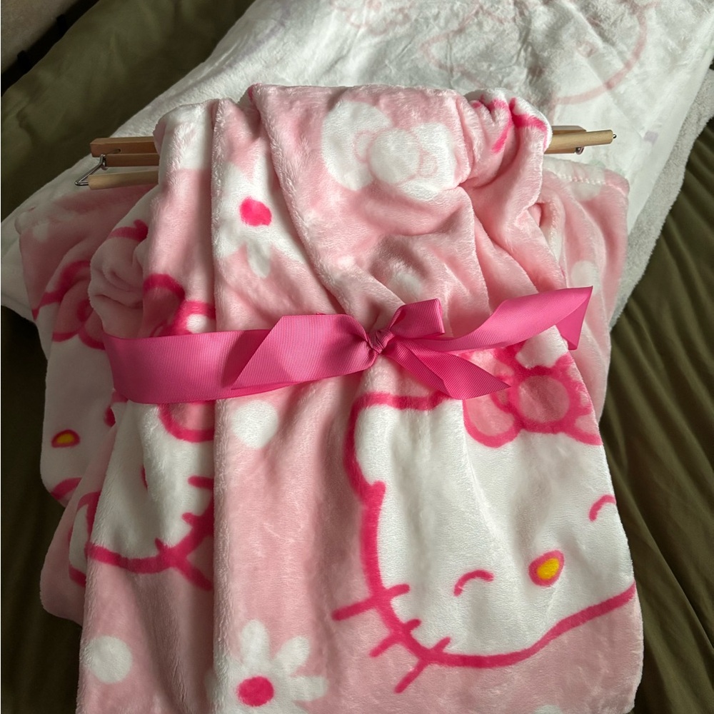 Hello Kitty Pink Flower Fleece Throw Blanket